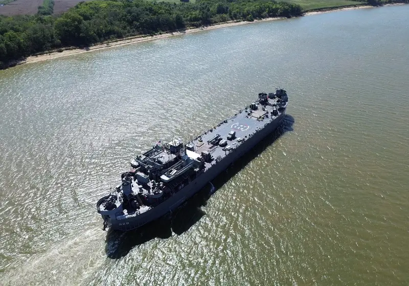 USS LST-325 sailing on the Ohio River